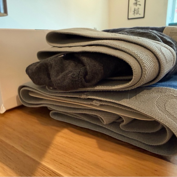 Gildan Boxer Briefs [5]-Pack - Light Blue, Black, Gray - Picture 3 of 9